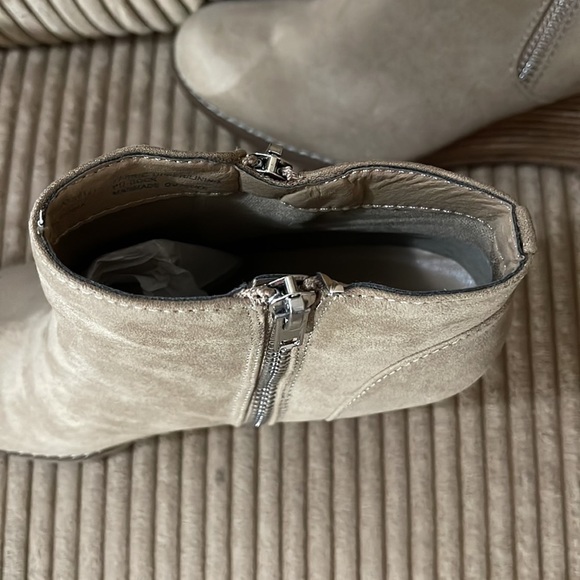 Madden girl nice boots 👢 - Picture 4 of 8